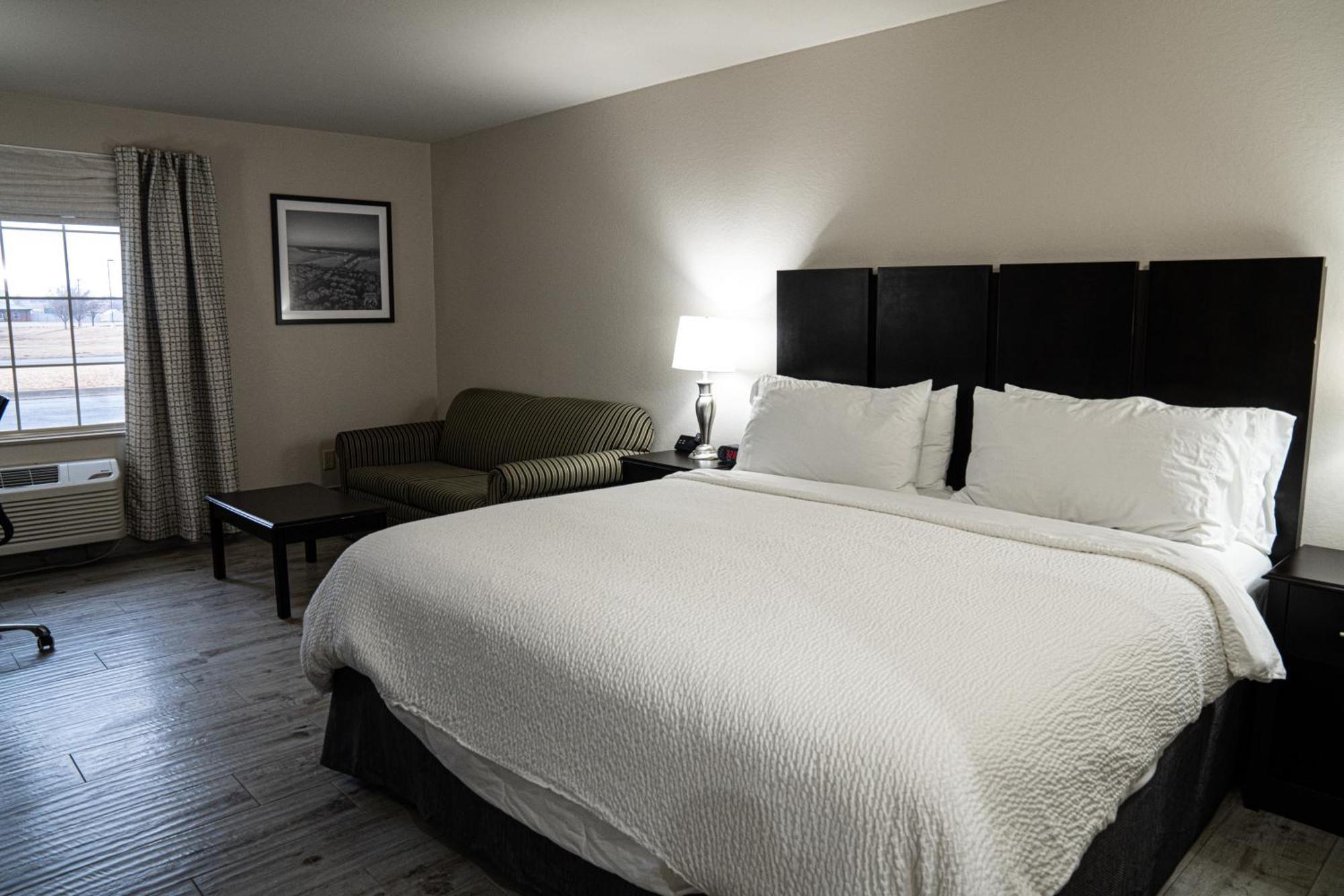 Lucille'S Hotel Weatherford Esterno foto