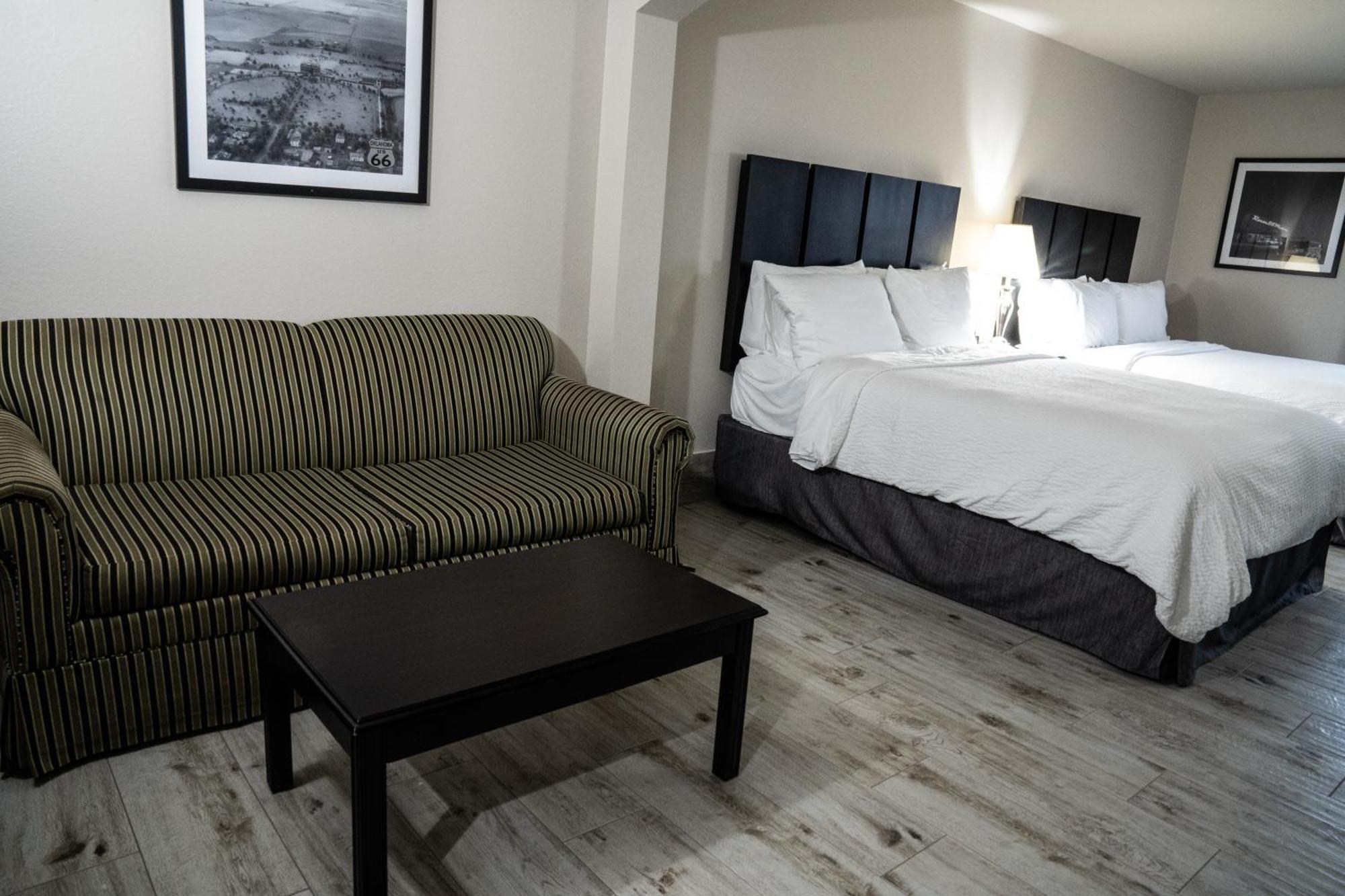 Lucille'S Hotel Weatherford Esterno foto