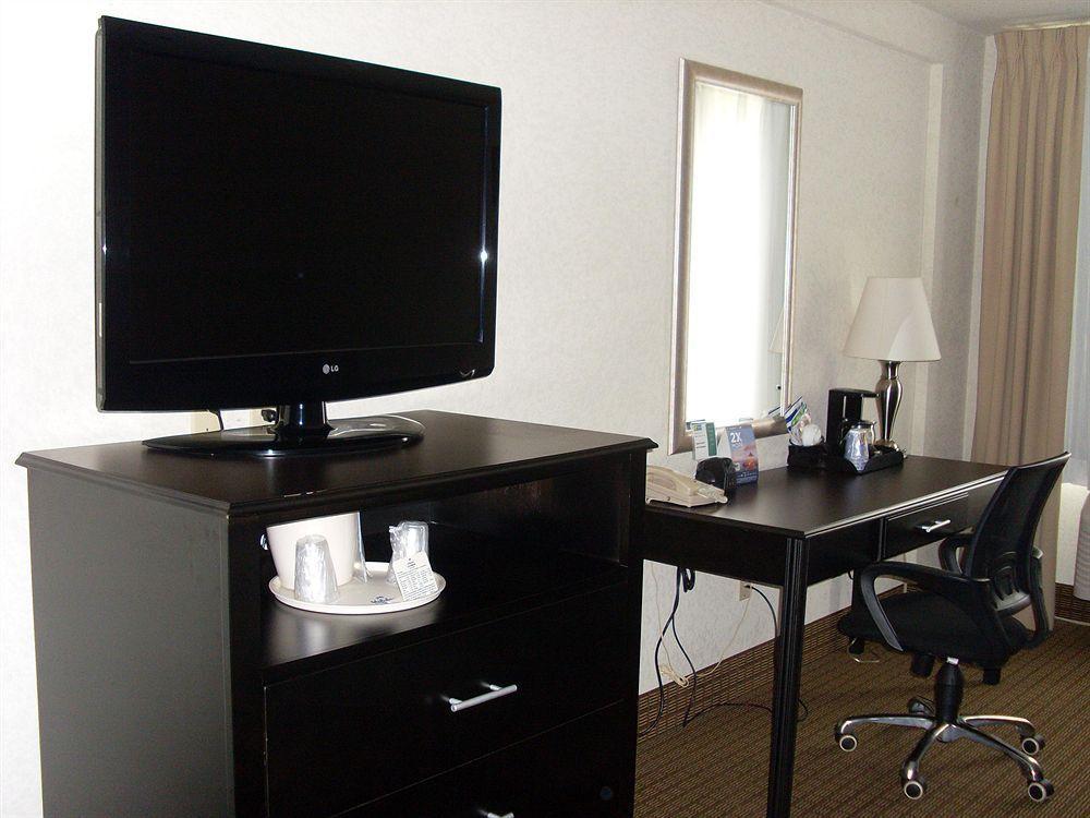 Lucille'S Hotel Weatherford Esterno foto